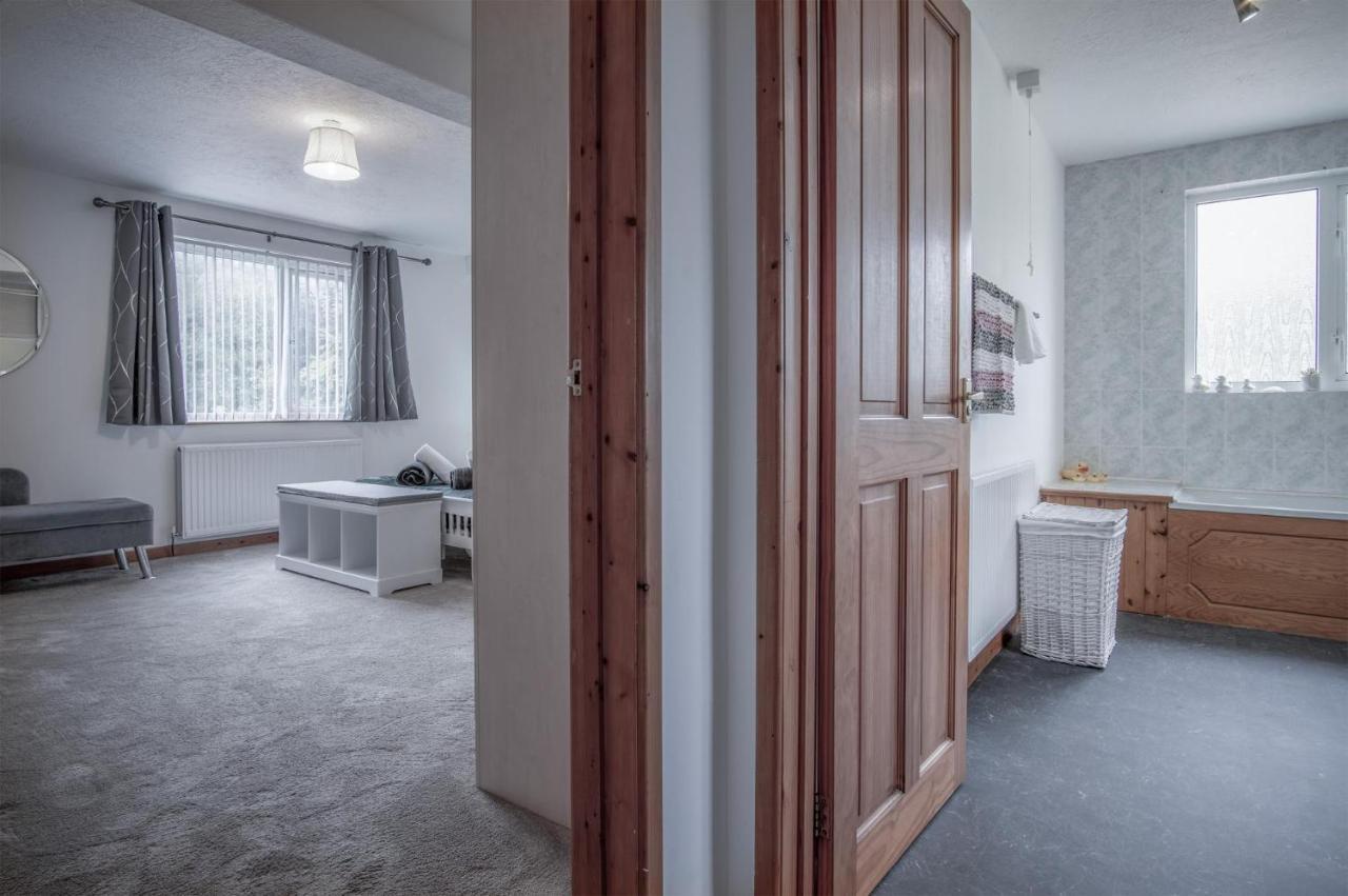 Tucking Mill - 3 Bedroom Holiday Home - Stepaside Stepaside  Экстерьер фото