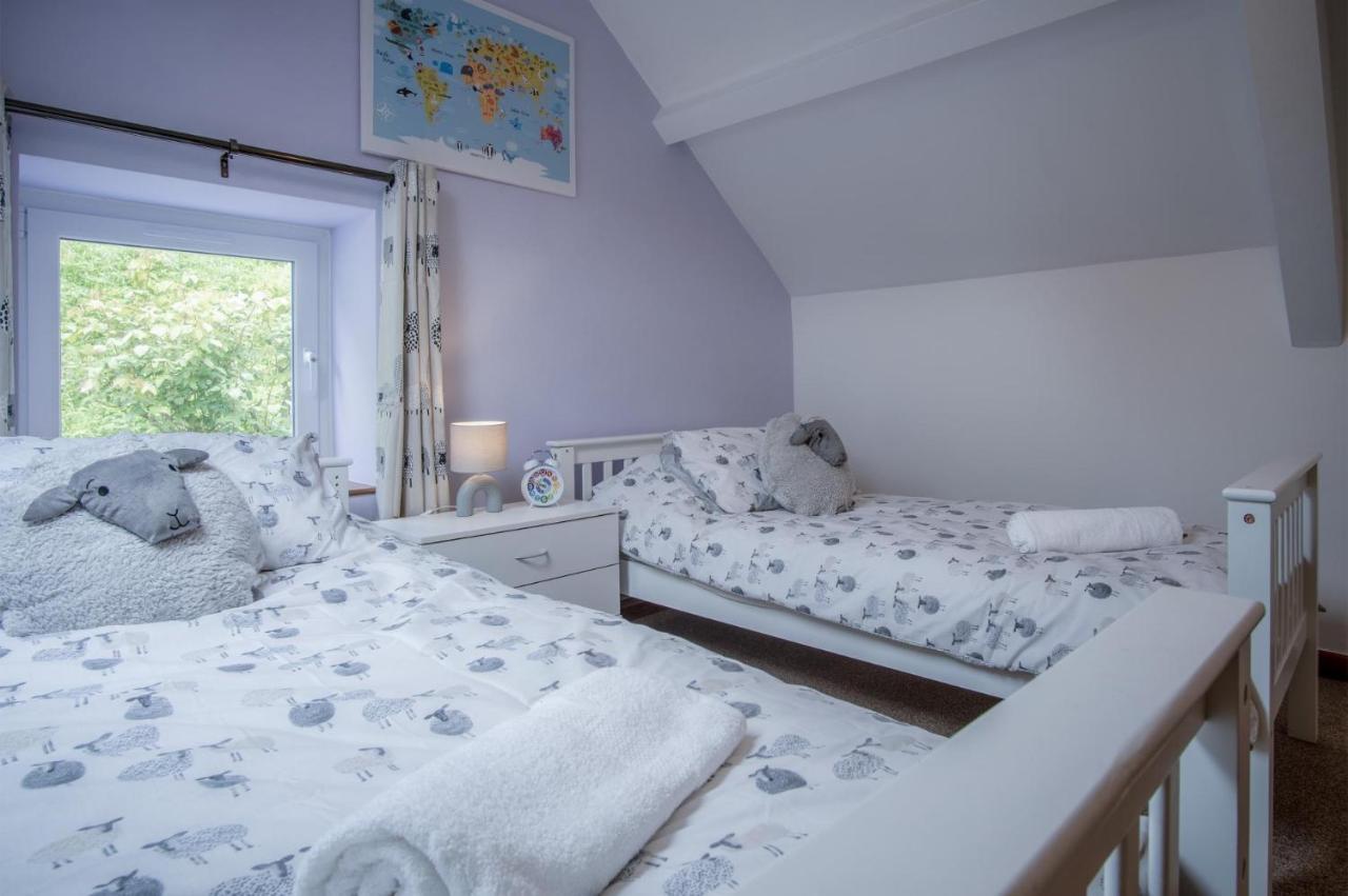 Tucking Mill - 3 Bedroom Holiday Home - Stepaside Stepaside  Экстерьер фото