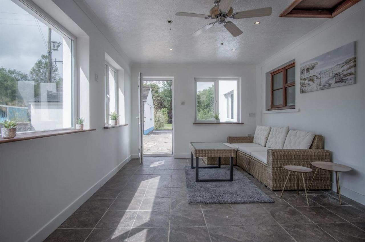 Tucking Mill - 3 Bedroom Holiday Home - Stepaside Stepaside  Экстерьер фото